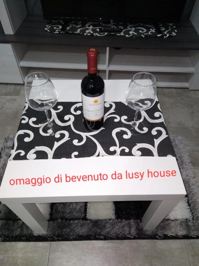 הוילה קטאניה Lusy House מראה חיצוני תמונה